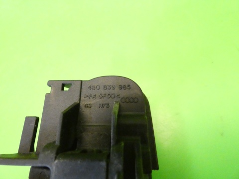 Klamka zewnętrzna prawa przód 4B0839885 LY7W AUDI A3 8P HB 3D 03-05