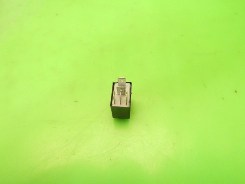 Przekaźnik 404 7M0951253C AUDI A3 8P 1.6 8V 03-05