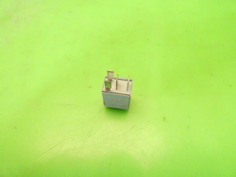 Przekaźnik 449 1K0951253 AUDI A3 8P 1.6 8V 03-05