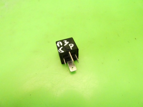 Przekaźnik 460 1K0951253A AUDI A3 8P 1.6 8V 03-05