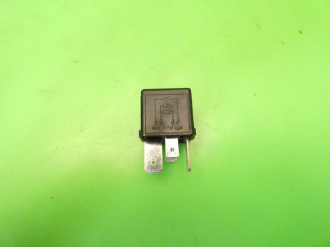 Przekaźnik 460 1K0951253A AUDI A3 8P 1.6 8V 03-05