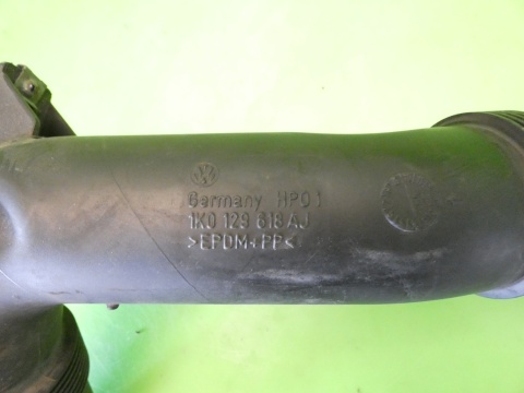 Rura dolot przewód powietrza 1K0129618AJ AUDI A3 8P 1.6 8V 03-05