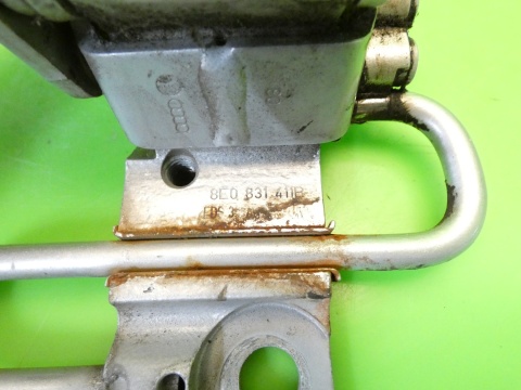 Zawias ogranicznik drzwi lewy przód dół LY7W 8E0831411B AUDI A3 8P HB 3D