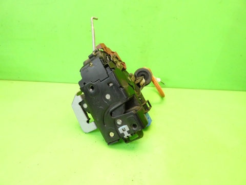 Centralny zamek lewy przód 4E1837015 9pin AUDI A3 8P HB 3D 03-05