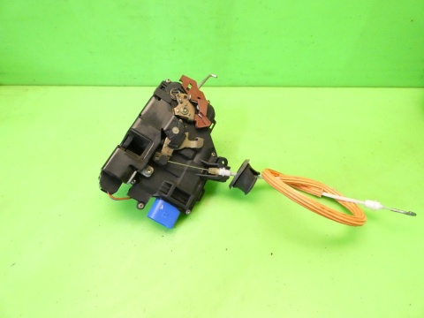 Centralny zamek lewy przód 4E1837015 9pin AUDI A3 8P HB 3D 03-05