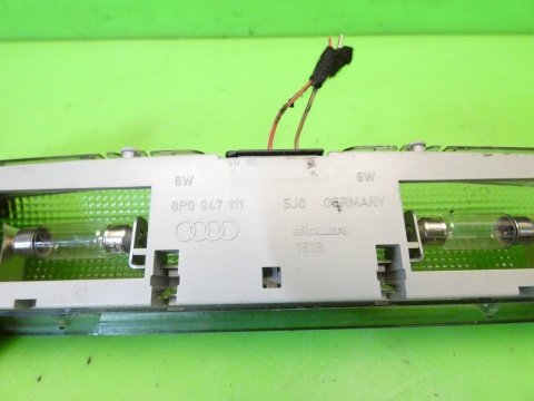 Lampka oświetlenie kabiny tył 8P0947111 AUDI A3 8P HB 3D 03-05