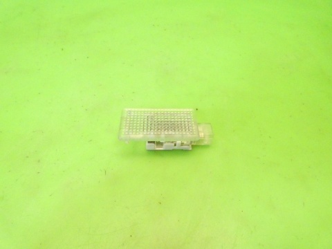 Lampka oświetlenie kabiny AUDI A3 8P HB 3D 03-05