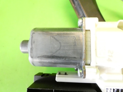 Mechanizm podnośnik szyby prawy przód 8P0959802A AUDI A3 8P 3D 03-05