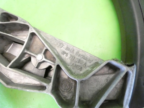 Lewarek dźwignia hamulca ręcznego 8P0711303A AUDI A3 8P 03-05