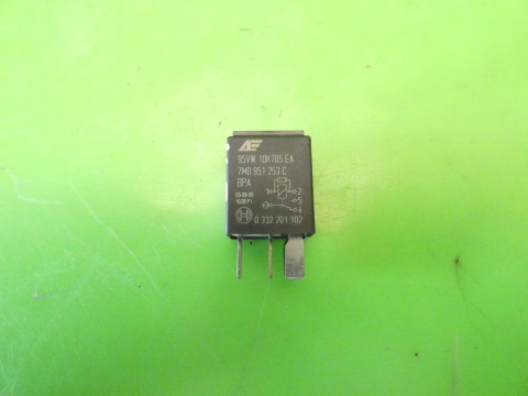 Przekaźnik 404 7M0951253C AUDI A3 8P 1.6 8V 03-05