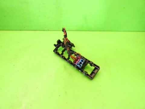 Listwa skrzynka przekaźników 1K1937503 AUDI A3 8P 1.6 8V 03-05