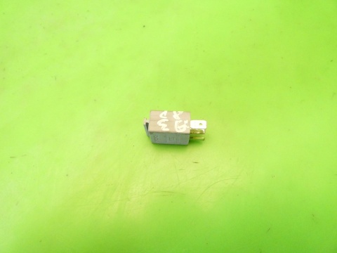 Przekaźnik 449 1K0951253 AUDI A3 8P 1.6 8V 03-05