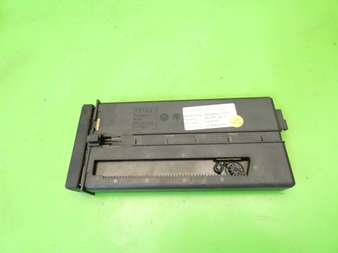 Schowek szuflada na karty wizytówki 8P0941561 AUDI A3 8P 03-05