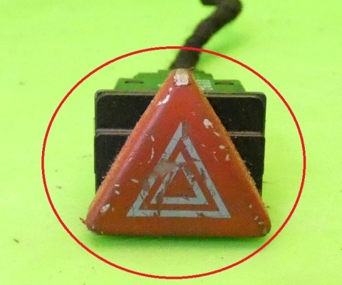 Przełącznik świateł awaryjnych 8P0941509 AUDI A3 8P 03-05