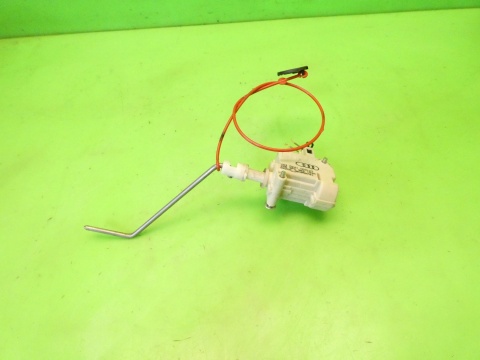 Siłownik zamka centralnego klapki wlewu paliwa AUDI A3 8P HB 3D 03-05