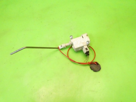 Siłownik zamka centralnego klapki wlewu paliwa AUDI A3 8P HB 3D 03-05