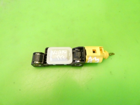 Czujnik uderzeniowy lewy tył 4B0959643E AUDI A3 8P 1.6 8V 03-05