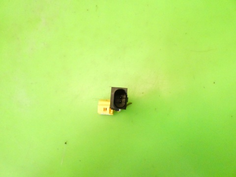 Czujnik uderzeniowy lewy tył 4B0959643E AUDI A3 8P 1.6 8V 03-05