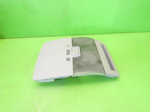 Lampka oświetlenie kabiny przód 8P0947135D AUDI A3 8P HB 3D 03-05