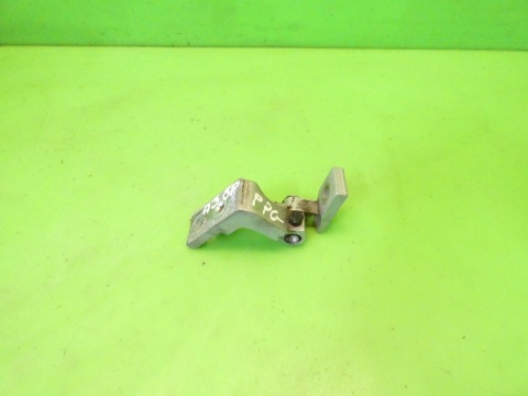 Zawias drzwi prawy przód góra LY7W AUDI A3 8P HB 3D