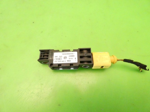 Czujnik uderzeniowy lewy przód 4B0959643E AUDI A3 8P 1.6 8V 03-05