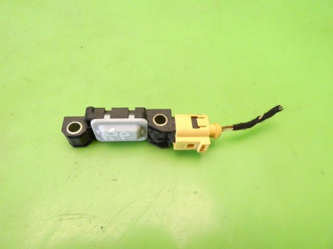Czujnik uderzeniowy prawy przód 4B0959643E AUDI A3 8P 1.6 8V 03-05