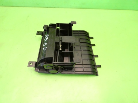 Popielniczka przód 8P0857951 8P0864147 AUDI A3 8P 03-05