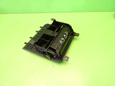 Popielniczka przód 8P0857951 8P0864147 AUDI A3 8P 03-05