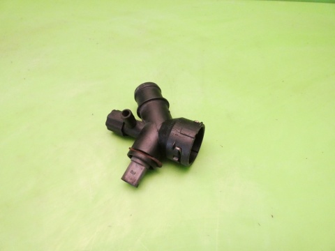 Króciec chłodnicy wody dół 1K0122291K AUDI A3 8P 1.6 8V 03-05