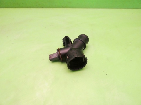 Króciec chłodnicy wody dół 1K0122291K AUDI A3 8P 1.6 8V 03-05