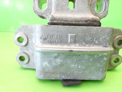 Łapa poduszka skrzyni biegów 1K0199555L AUDI A3 8P 1.6 8V 03-05