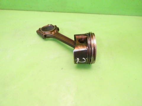 Tłok korbowód 80.965 81L63 R041 Mahle AUDI A3 8P 1.6 8V 03-05