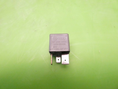 Przekaźnik 167 191906383C V23134B55X216 AUDI A3 8P 1.6 8V 03-05