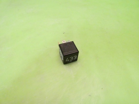 Przekaźnik 433 3D0951253A AUDI A3 8P 1.6 8V 03-05