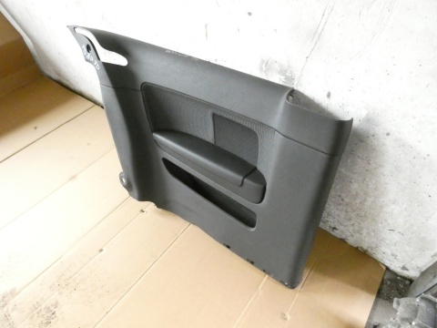 Boczek tapicerka lewa tył AUDI A3 8P HB 3D 03-05