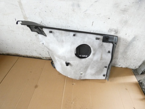 Boczek tapicerka prawa tył AUDI A3 8P HB 3D 03-05