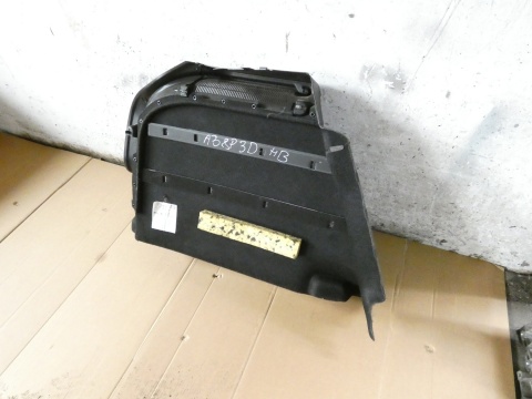 Boczek tapicerka bagażnika prawy mocowanie półki AUDI A3 8P HB 3D 03-05