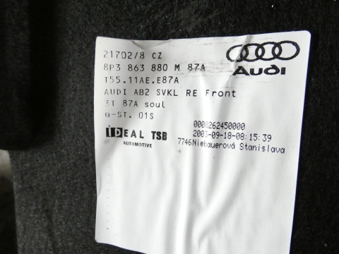 Boczek tapicerka bagażnika prawy mocowanie półki AUDI A3 8P HB 3D 03-05