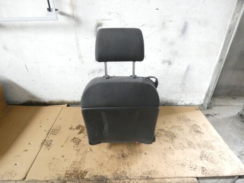 Fotel pasażera prawy przód AUDI A3 8P HB 3D 03-05