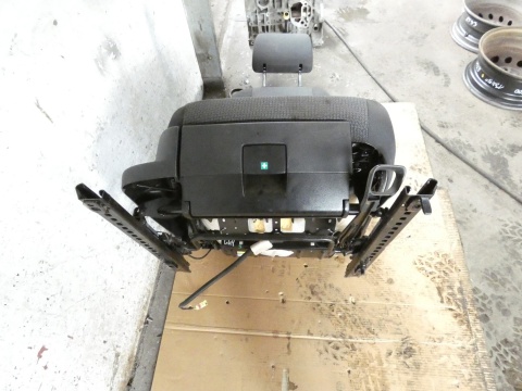 Fotel pasażera prawy przód AUDI A3 8P HB 3D 03-05