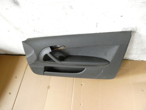 Boczek tapicerka prawa przód AUDI A3 8P HB 3D 03-05