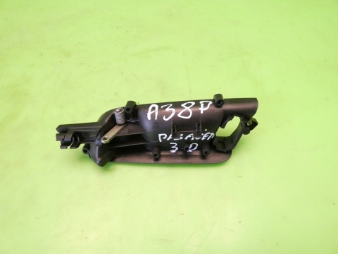 Klamka wewnętrzna prawa przód 8P3867020B AUDI A3 8P HB 3D 03-05