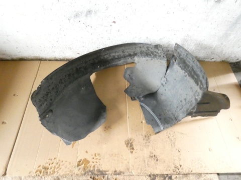 Nadkole prawe przód 8P0821172C AUDI A3 8P HB 3D 03-05