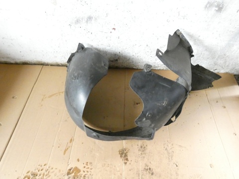 Nadkole prawe przód 8P0821172C AUDI A3 8P HB 3D 03-05