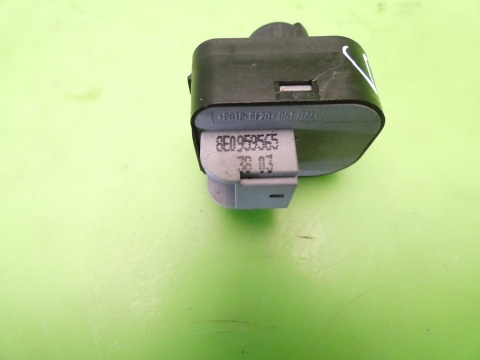 Przełącznik panel lusterek 8E0959565 AUDI A3 8P 03-05