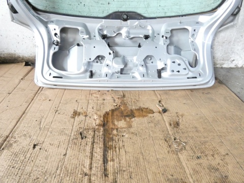 Klapa tył bagażnika LY7W + szyba tylna AUDI A3 8P HB 3D 03-05