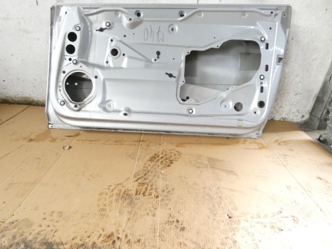 Drzwi prawe przód LY7W AUDI A3 8P HB 3D 03-05