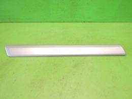 Listwa błotnika prawa tył 8P3853984B LY7W AUDI A3 8P HB 3D 03-05