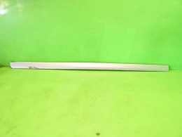 Listwa drzwiowa prawa przód dół LY7W AUDI A3 8P HB 3D 03-05