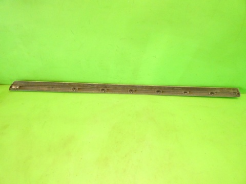 Listwa drzwiowa prawa przód dół LY7W AUDI A3 8P HB 3D 03-05